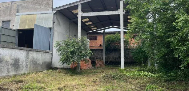 Galpão / Depósito / Armazém à venda, 180m² no Costeira, São José dos Pinhais
