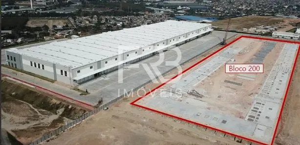 Galpão / Depósito / Armazém para alugar, 2000m² no Centro, São João de Meriti
