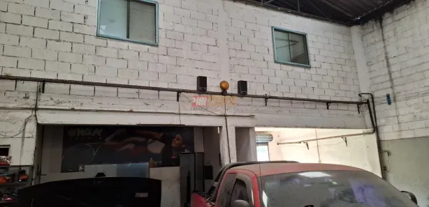 Galpão / Depósito / Armazém à venda, 211m² no Vila Sacadura Cabral, Santo André