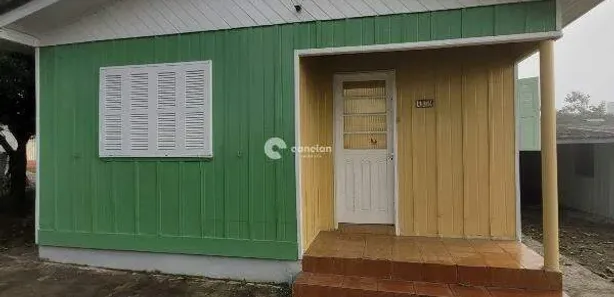 Casa com 2 Quartos para alugar, 78m² no Juscelino Kubitschek, Santa Maria