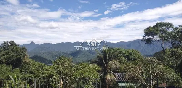 Fazenda / Sítio / Chácara com 7 Quartos à venda, 180m² no Parque Duque, Duque de Caxias