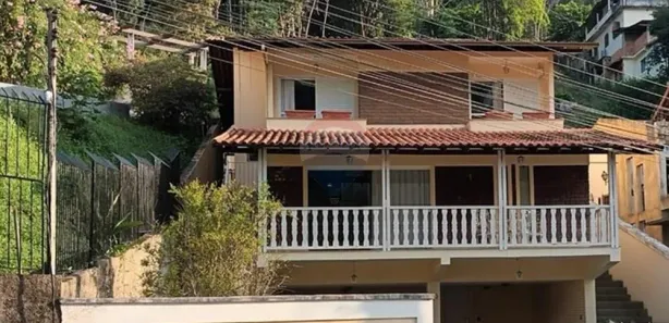 Casa com 4 Quartos à venda, 240m² no Centro, Bom Jardim