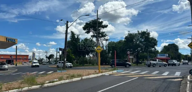 Loja / Salão / Ponto Comercial à venda, 180m² no Vila Tito de Carvalho (Vila Xavier), Araraquara