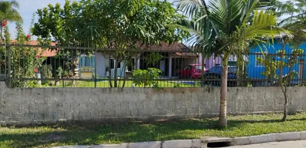 Casa com 2 Quartos à venda, 90m² no Praia do Ervino, São Francisco do Sul