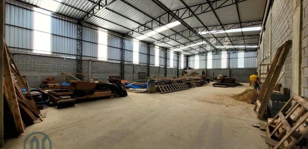 Galpão / Depósito / Armazém para alugar, 420m² no Meudon, Teresópolis