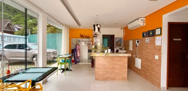 Hotel / Motel / Pousada com 13 Quartos à venda, 1355m² no Guaiúba, Guarujá