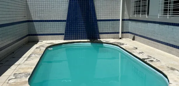 Casa com 5 Quartos para venda ou aluguel, 250m² no Campo Grande, Recife