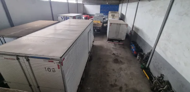 Garagem à venda, 400m² no Pirajá, Salvador