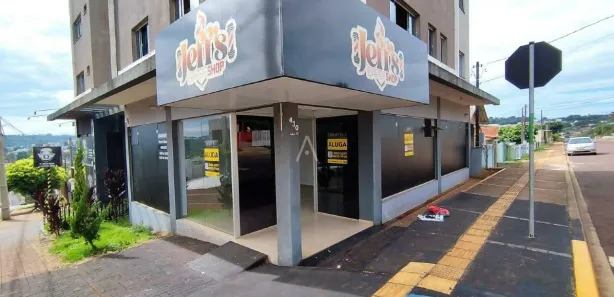 Conjunto Comercial / Sala para alugar, 82m² no Jardim Parizzotto, Toledo