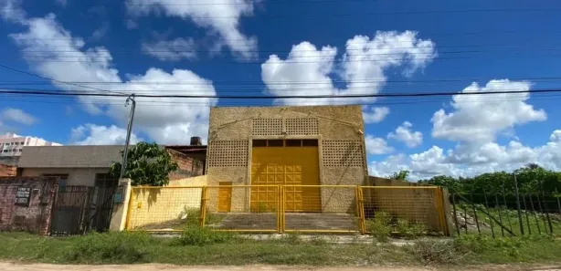 Galpão / Depósito / Armazém à venda, 588m² no Rosa Maria, São Cristóvão