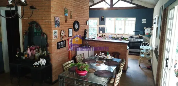 Fazenda / Sítio / Chácara com 3 Quartos à venda, 200m² no Curral, Ibiúna