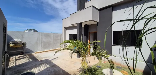 Casa com 2 Quartos para alugar, 192m² no Califórnia, Londrina