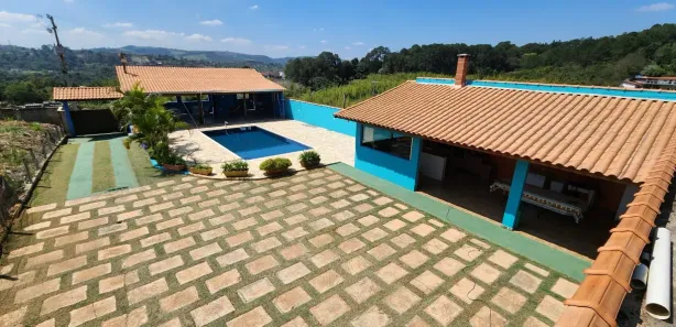 Fazenda / Sítio / Chácara com 3 Quartos à venda, 711m² no , Mairinque