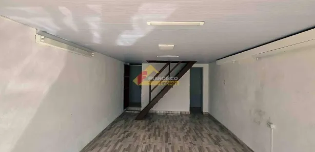Loja / Salão / Ponto Comercial à venda, 30m² no Bom Pastor, Divinópolis