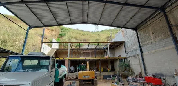 Galpão / Depósito / Armazém à venda, 700m² no Voldac, Volta Redonda