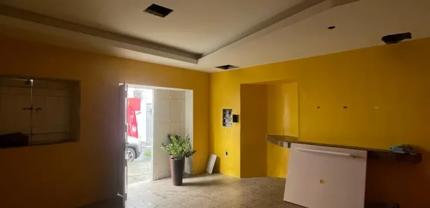 Loja / Salão / Ponto Comercial com 3 Quartos para alugar, 250m² no Centro, Campina Grande