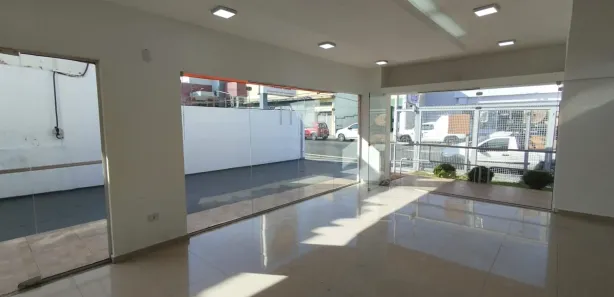 Casa Comercial com 3 Quartos para alugar, 114m² no Jardim Santista, Mogi das Cruzes