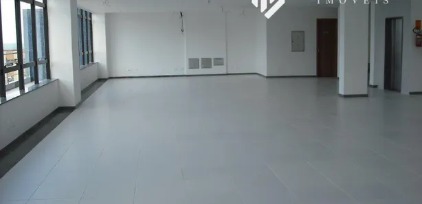 Prédio Inteiro à venda, 1000m² no Amaralina, Salvador