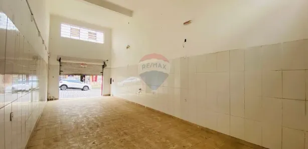 Loja / Salão / Ponto Comercial para alugar, 61m² no Centro, Atibaia