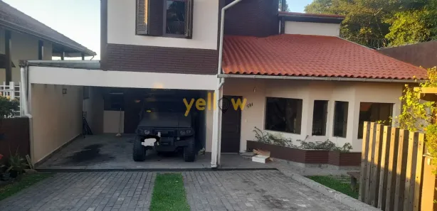 Casa de Condomínio com 3 Quartos para venda ou aluguel, 375m² no Arujá Country Club, Itaquaquecetuba