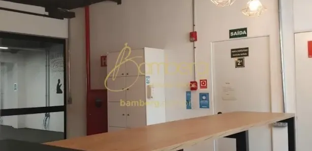Prédio Inteiro para alugar, 926m² no Vila Santa Luzia, Taboão da Serra