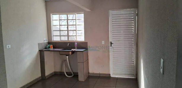Casa com 2 Quartos para alugar, 98m² no Jardim Anaterra, Londrina