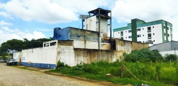 Casa Comercial à venda, 431m² no Parque São Caetano, Campos dos Goytacazes