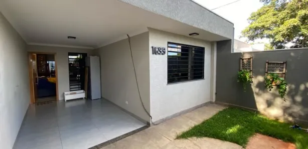 Casa com 2 Quartos para alugar, 110m² no Jardim Universo, Maringá