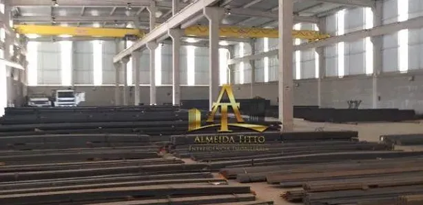 Galpão / Depósito / Armazém à venda, 2400m² no Centro, Araçariguama