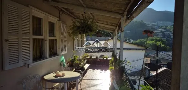 Casa com 2 Quartos à venda, 60m² no Castelanea, Petrópolis