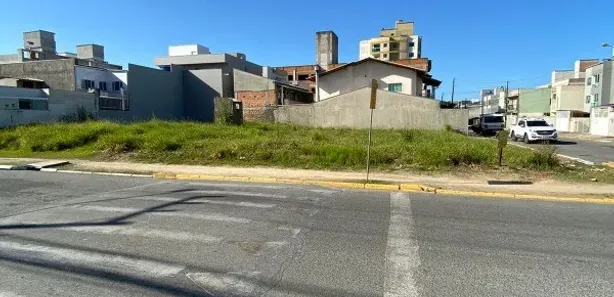 Terreno / Lote / Condomínio para alugar, 414m² no Santa Regina, Camboriú