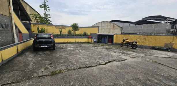 Casa com 2 Quartos à venda, 80m² no Comendador Soares, Nova Iguaçu