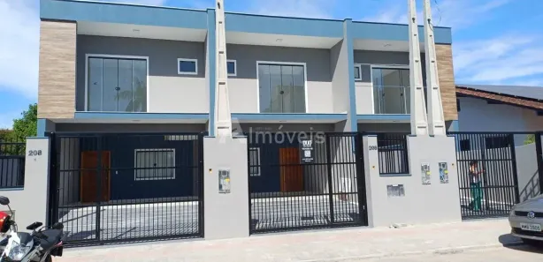 Sobrado com 3 Quartos à venda, 147m² no Boa Vista, Joinville