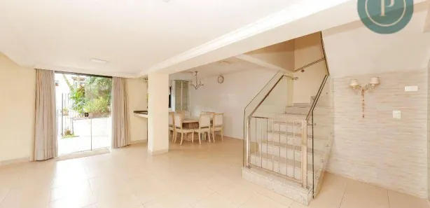 Casa de Condomínio com 4 Quartos para alugar, 280m² no Santa Cândida, Curitiba