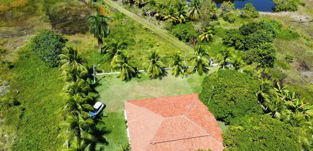 Fazenda / Sítio / Chácara com 3 Quartos à venda, 40000m² no Centro, Conde