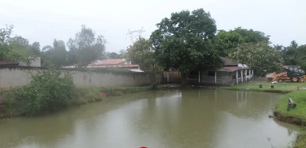 Fazenda / Sítio / Chácara com 3 Quartos à venda, 500m² no Vila Velha, Caçapava