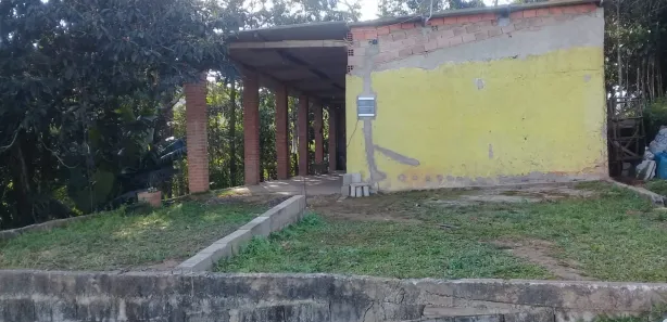 Fazenda / Sítio / Chácara com 3 Quartos à venda, 4776m² no Centro, Juquitiba