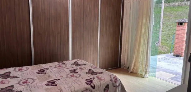 Fazenda / Sítio / Chácara com 4 Quartos para alugar, 150m² no Jardim São Pedro, Mogi das Cruzes