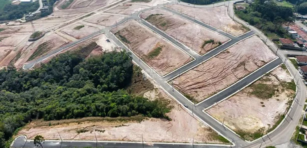 Terreno / Lote / Condomínio à venda, 180m² no Lamenha Grande, Almirante Tamandaré