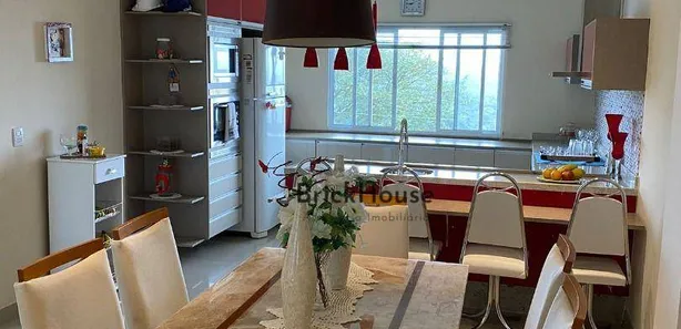 Casa de Condomínio com 3 Quartos para venda ou aluguel, 800m² no Estação, São Roque