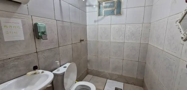 Galpão / Depósito / Armazém com 2 Quartos à venda, 300m² no Área de Desenvolvimento Econômico, Brasília
