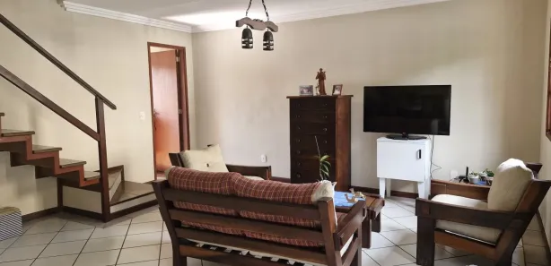 Casa de Condomínio com 4 Quartos para alugar, 150m² no Tijuca, Teresópolis