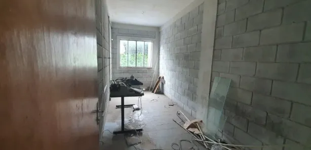Galpão / Depósito / Armazém à venda, 687m² no Jardim Cecília Cristina, Carapicuíba