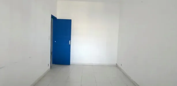 Galpão / Depósito / Armazém para alugar, 270m² no Santo Cristo, Rio de Janeiro