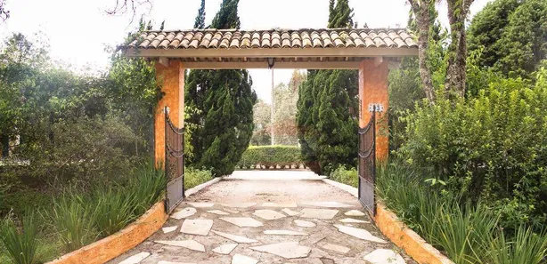 Fazenda / Sítio / Chácara com 4 Quartos para venda ou aluguel, 400m² no Machado, Ibiúna