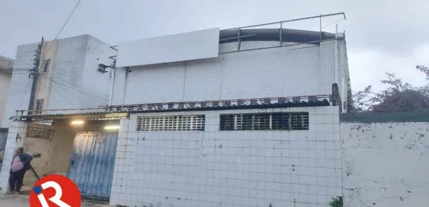 Galpão / Depósito / Armazém para venda ou aluguel, 1200m² no Fragoso, Olinda