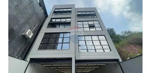 Prédio Inteiro para alugar, 735m² no Matriz, Mauá