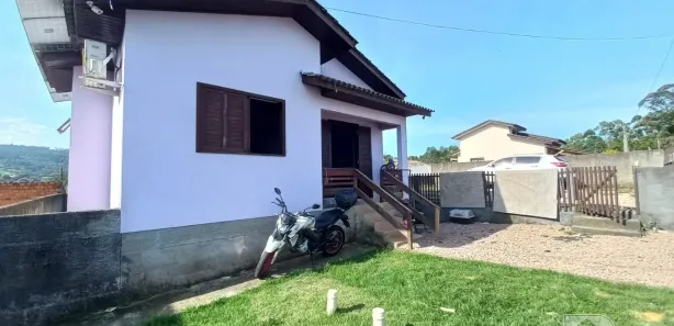 Casa com 2 Quartos para venda ou aluguel, 50m² no Vila Visconde, Criciúma