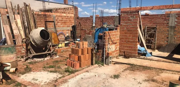 Galpão / Depósito / Armazém à venda, 297m² no Parque Laranjeiras, Araraquara