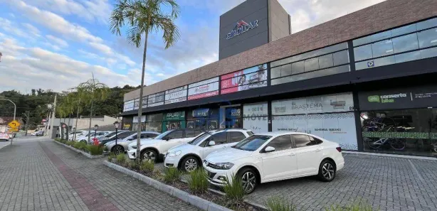 Conjunto Comercial / Sala para alugar, 54m² no Do Salto, Blumenau